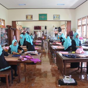 Tips dan Trik Tata Busana yang Menarik dan Nyaman Dipakai Setiap Hari